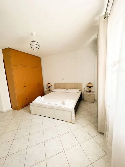 Garden Villa Sarande Apt-1 Апартаменты